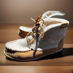 MINNETONKA Women's Torrey Lace Up Bootie SIZE 6M Brown Suede & Knit Blend